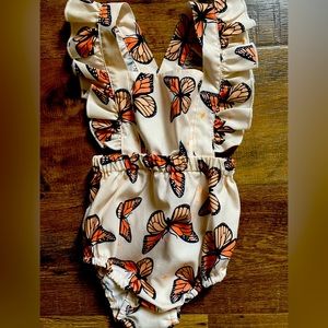 🦋 Butterfly romper 🦋